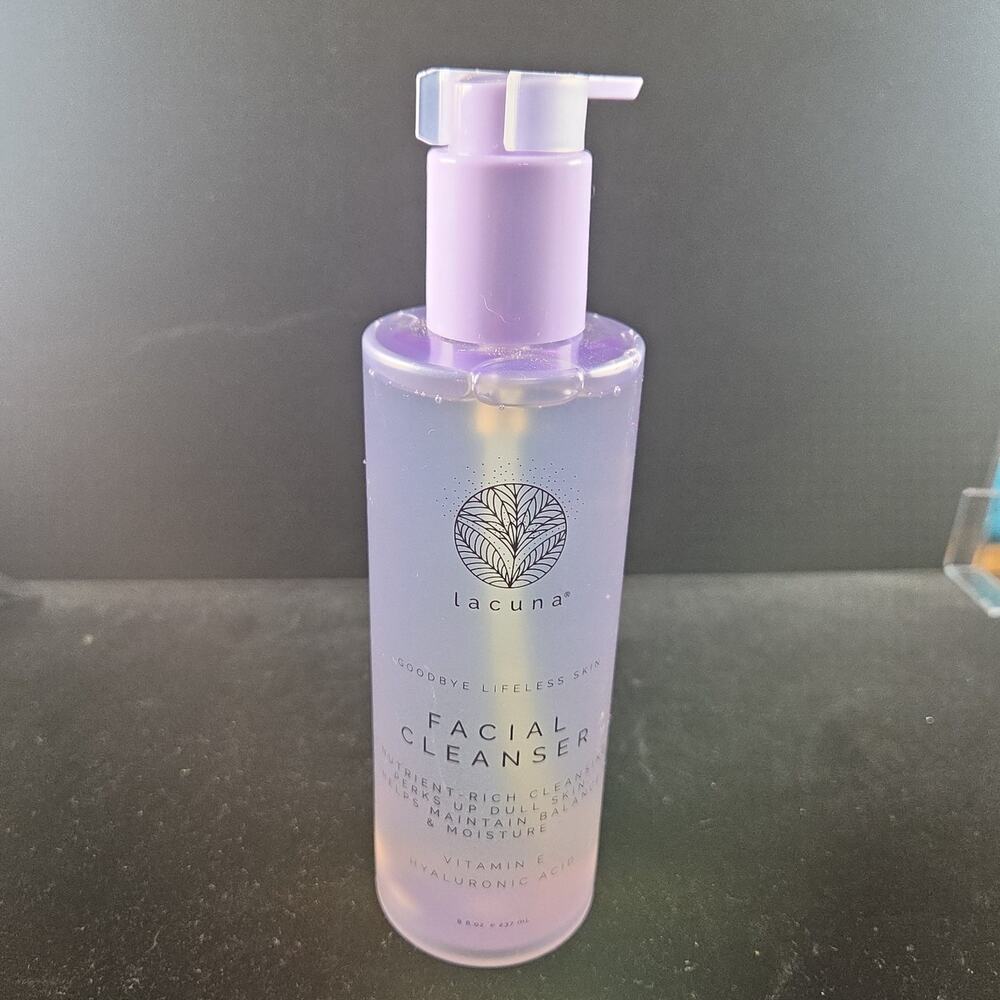 Lacuna Facial Cleanser with Vitamin E & Hyaluronic Acid